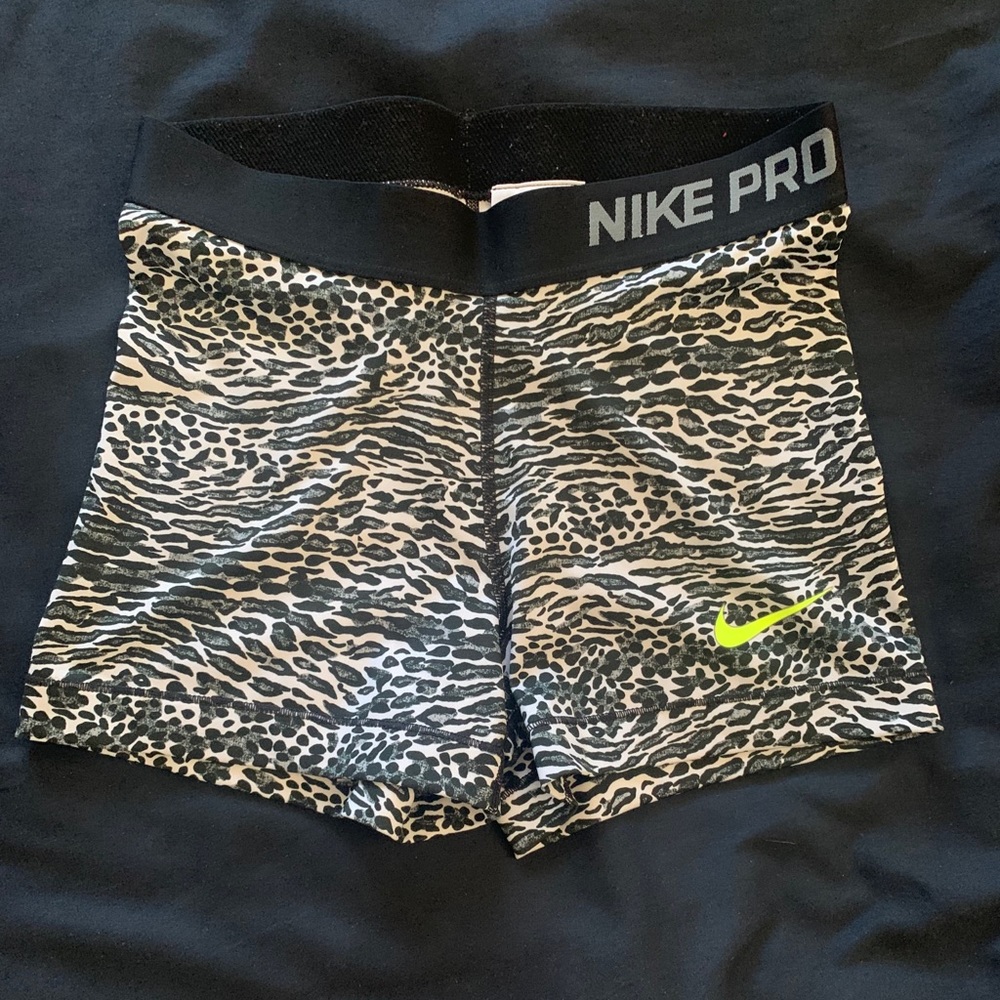 Nike Pro